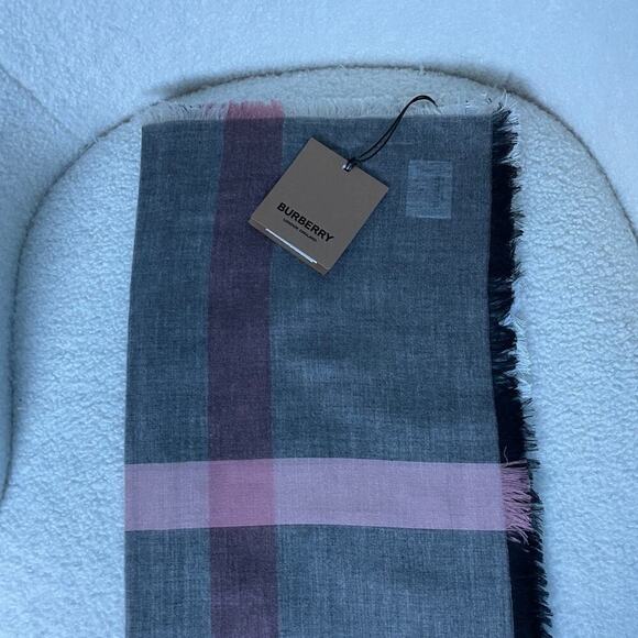 Burberry Plaid Patterned Scarf - Gray and Pink - Picture 3 of 9